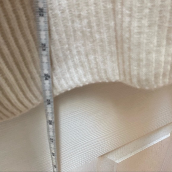 Everlane white the Cashmere Rib Mockneck sweater - Picture 6 of 8